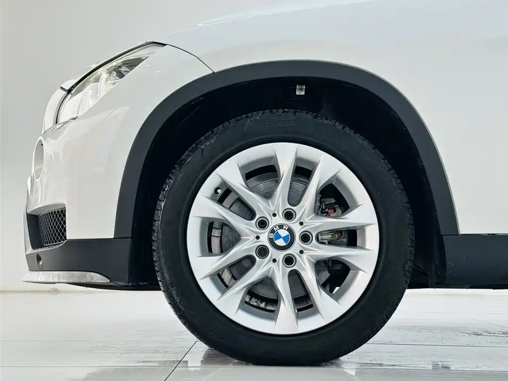 BMW X1 2016 — фото 9