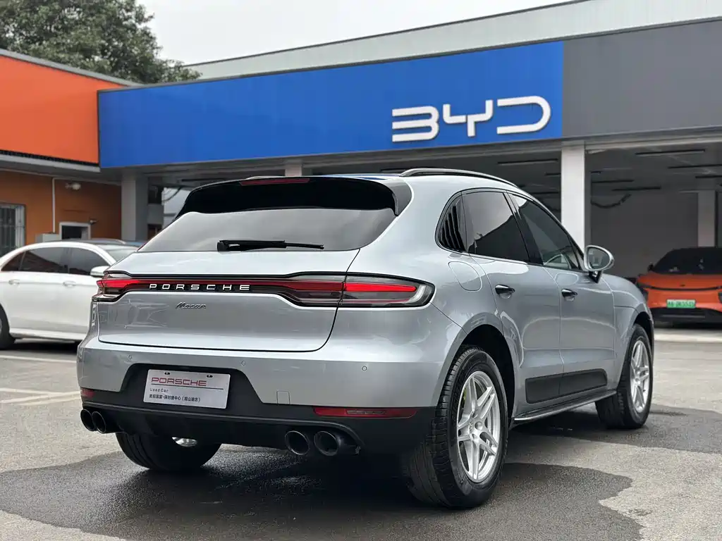 Porsche Macan 2019 — фото 13