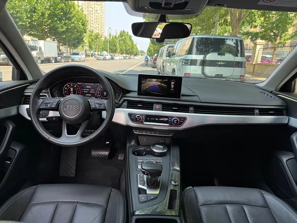 Audi A4L 2019