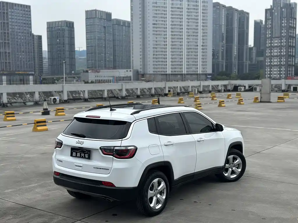 Jeep Compass 2021 — фото 11