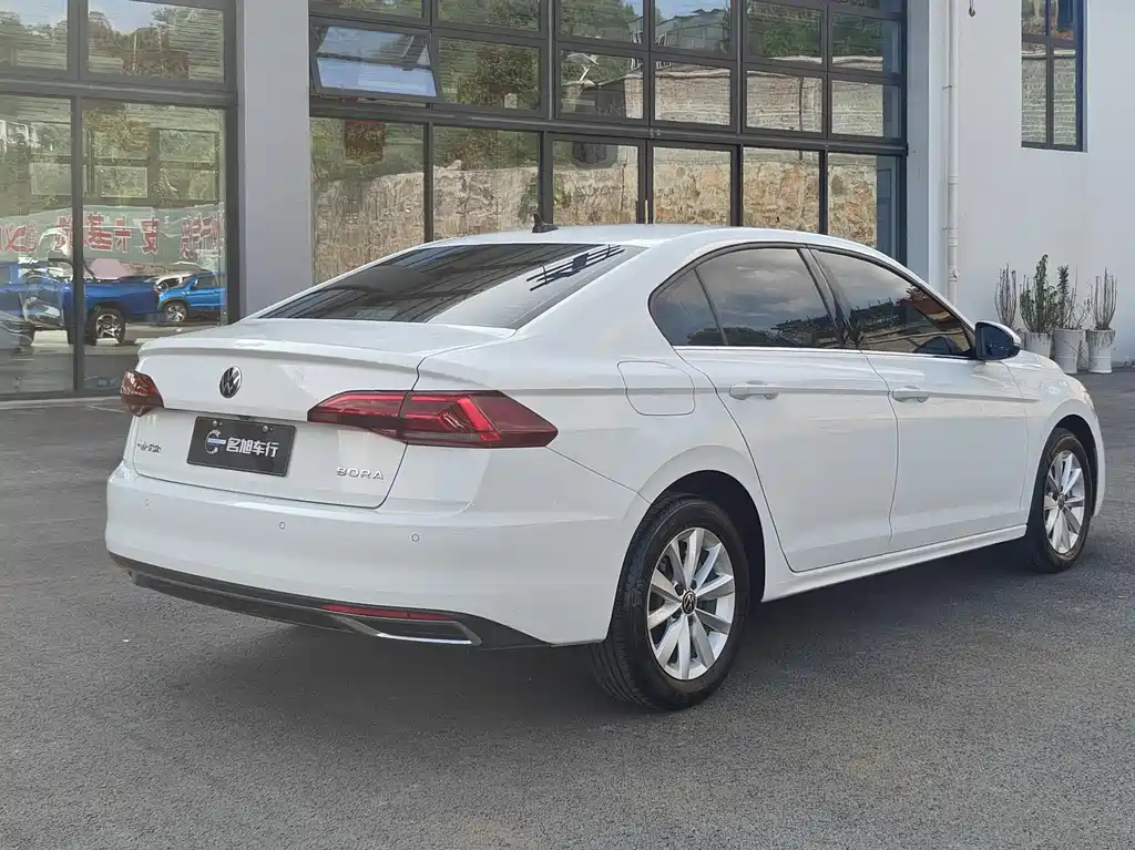 Volkswagen Bora 2021