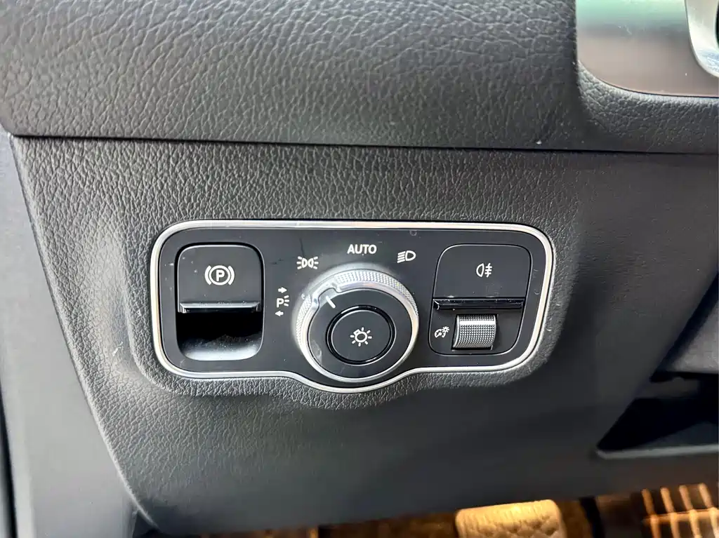Mercedes-Benz GLB 2020 — фото 14
