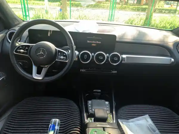 Mercedes-Benz GLB 2021