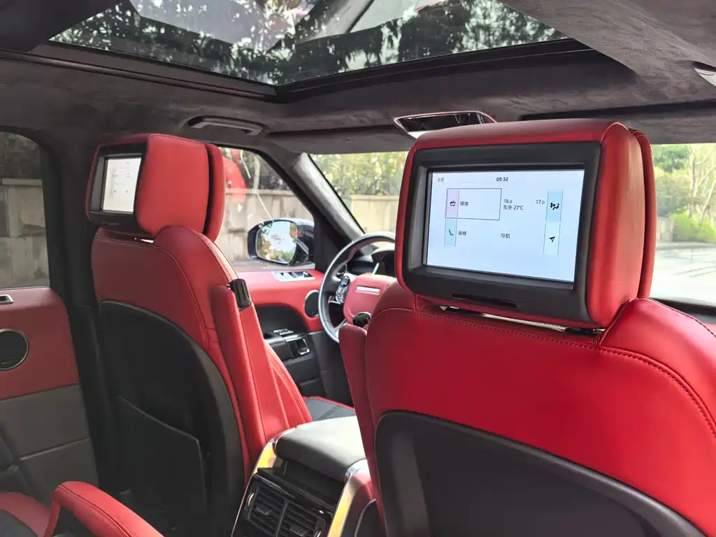Land Rover Sport 2018 — фото 18