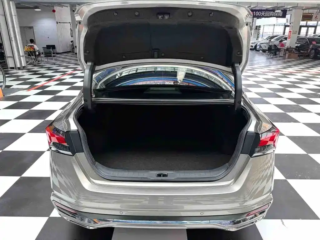 Nissan Teana 2022 — фото 16