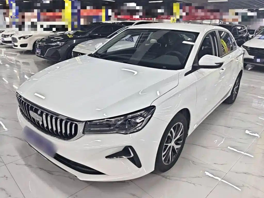 Geely Emgrand 2025