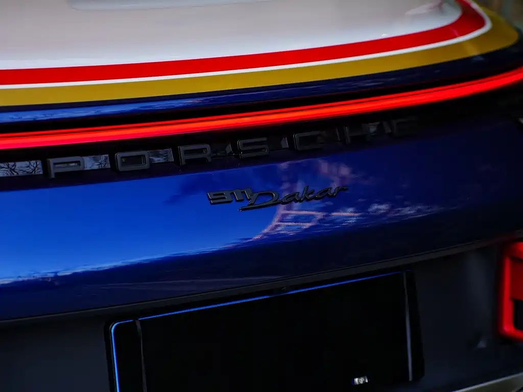 Porsche 911 2025 — фото 12