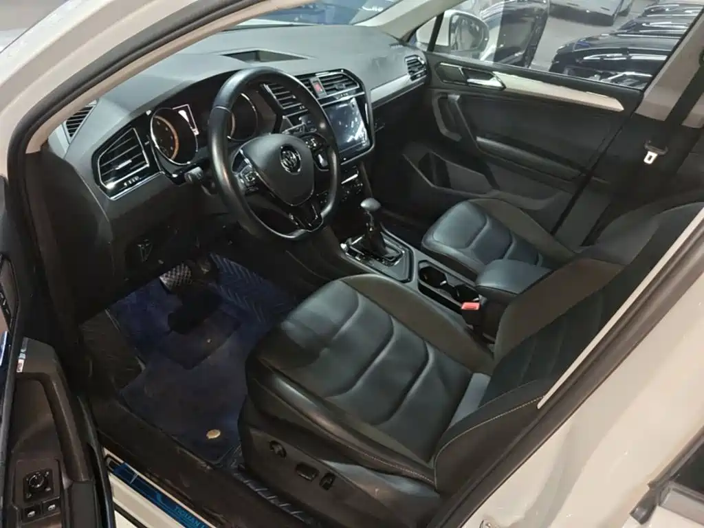 Volkswagen Tiguan L 2020 — фото 16