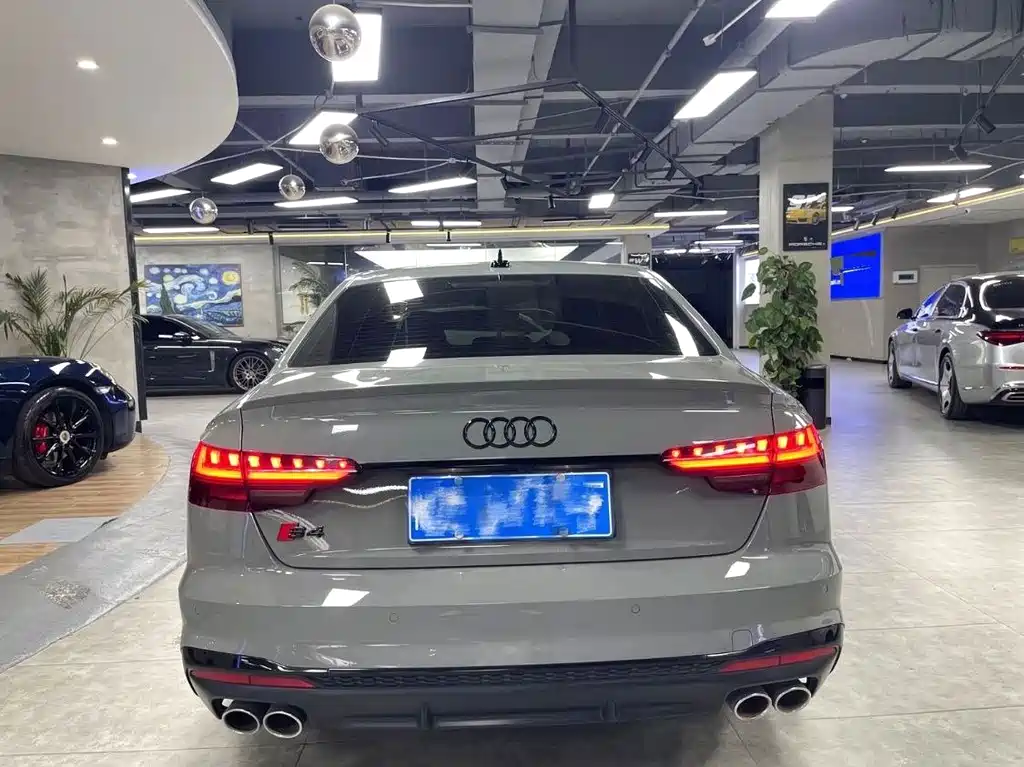 Audi S4 2023