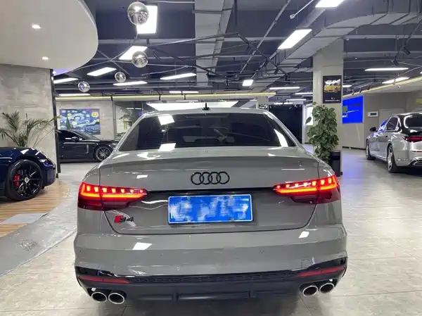 Audi S4 2023