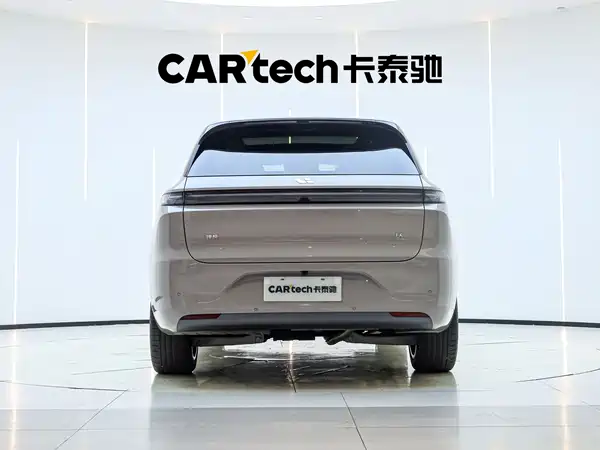 Li Auto L6 2025