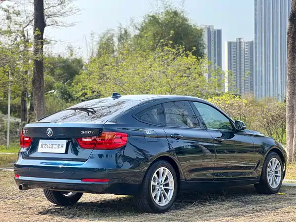 BMW 3 Series GT 2013