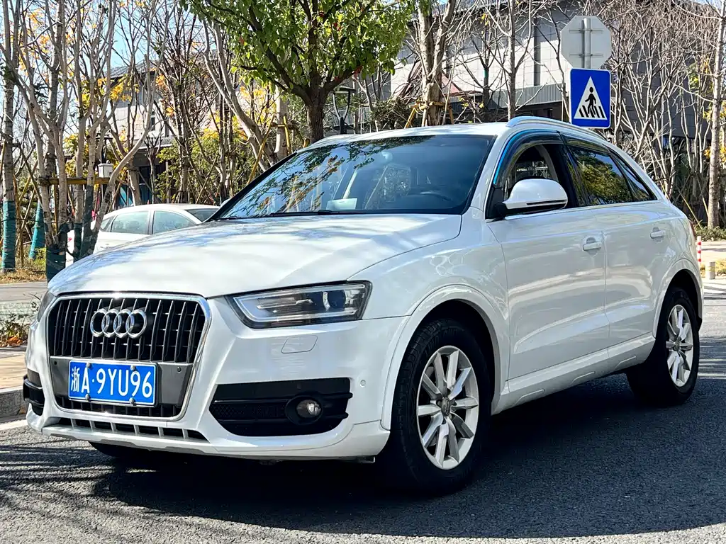Audi Q3 2013 — фото 1