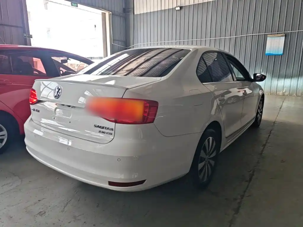 Volkswagen Sagitar 2017