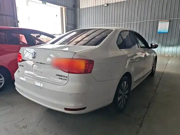 Volkswagen Sagitar 2017