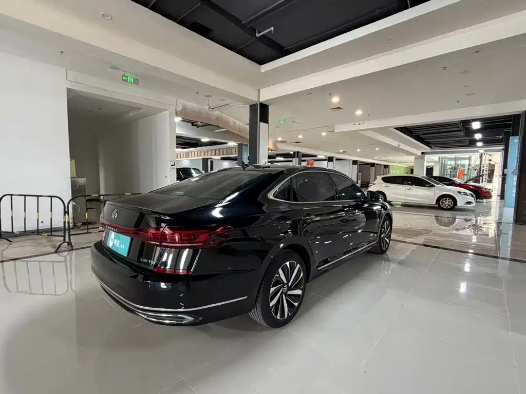 Volkswagen Passat 2023