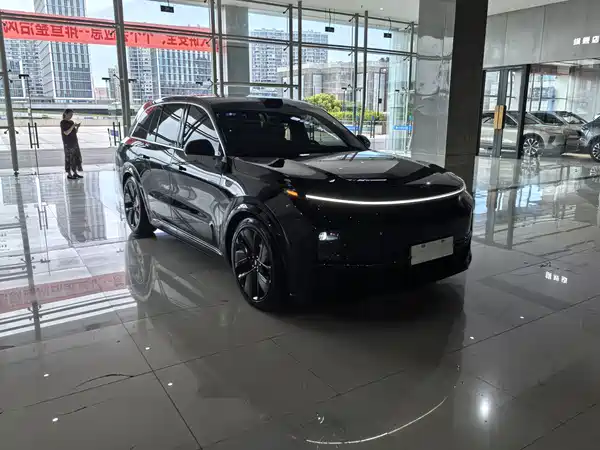 Li Auto L8 2022