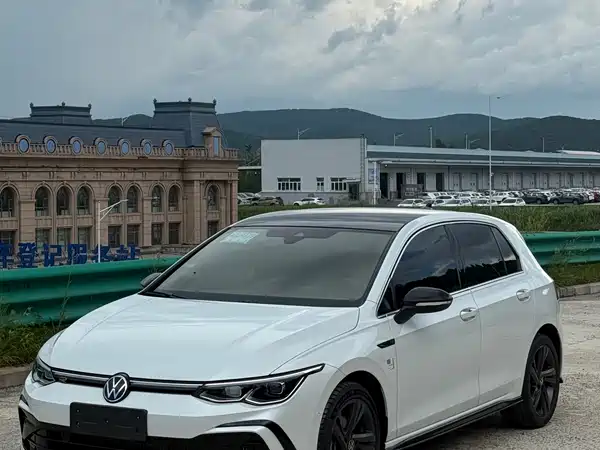 Volkswagen Golf 2022