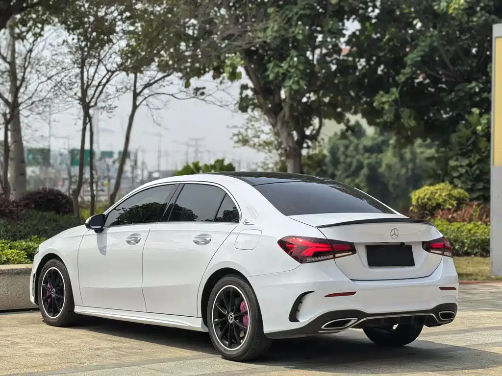 Mercedes-Benz A-Class 2021 — фото 11