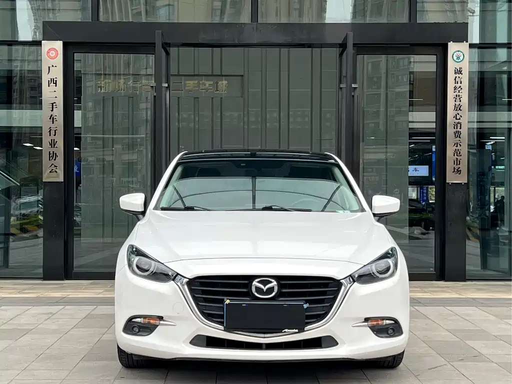 Mazda 3 Axela 2019 — фото 2