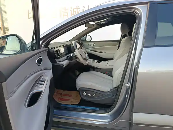 BYD Sealion 06 2025