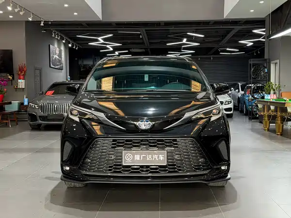 Toyota Granvia 2023