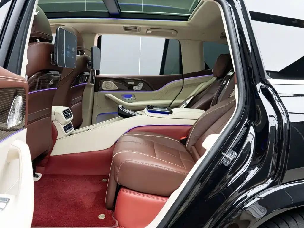 Mercedes-Benz Maybach GLS 2023 — фото 10