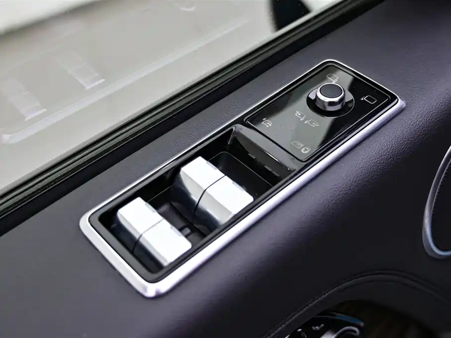 Land Rover Range Rover 2019 — фото 23