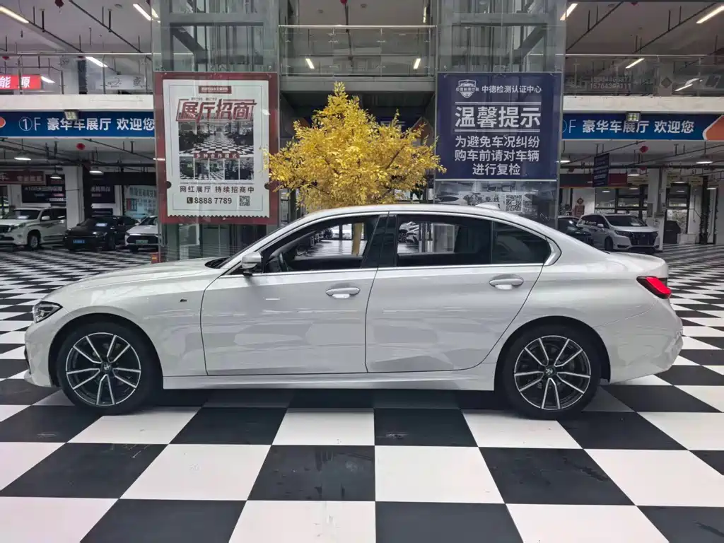 BMW 3 Series 2022