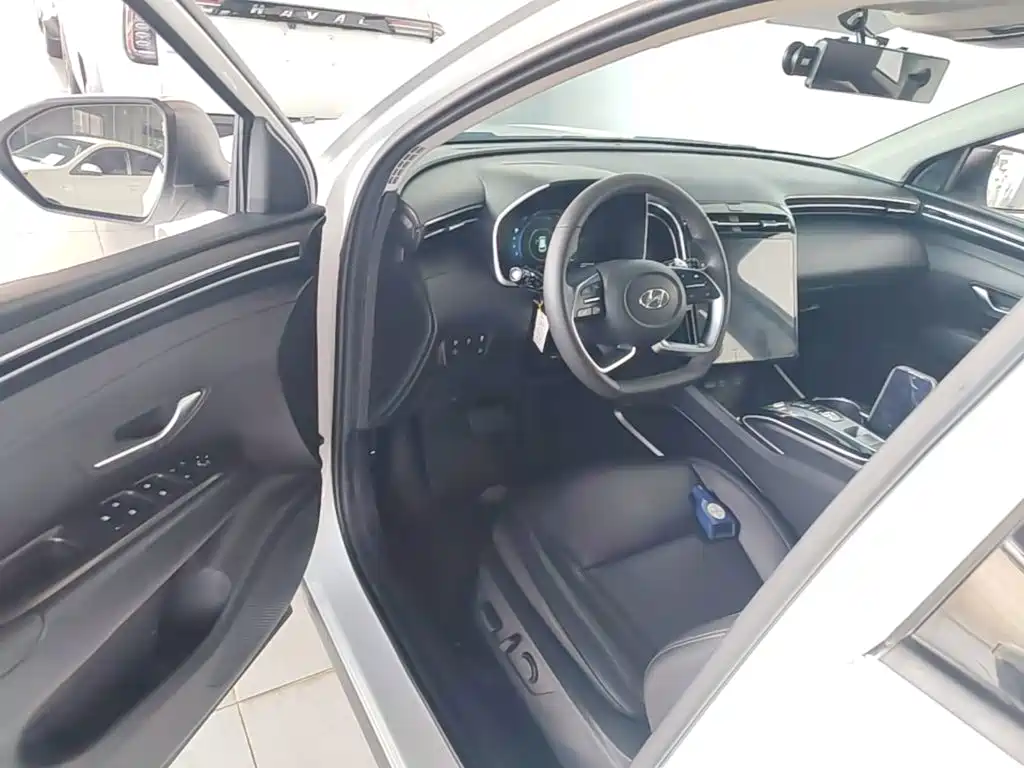 Hyundai Tucson 2022 — фото 16