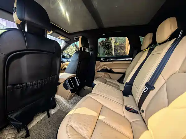 Porsche Cayenne 2015