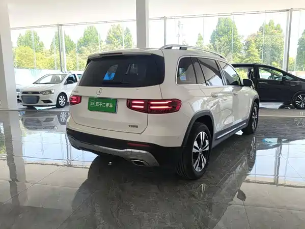 Mercedes-Benz GLB 2024