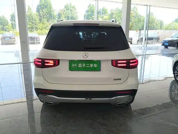 Mercedes-Benz GLB 2024