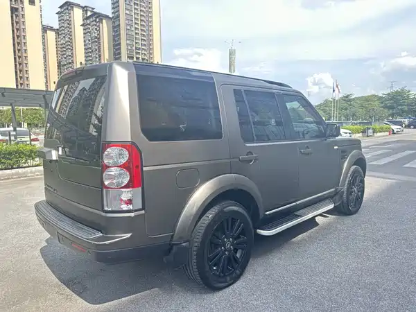 Land Rover Discovery 2013