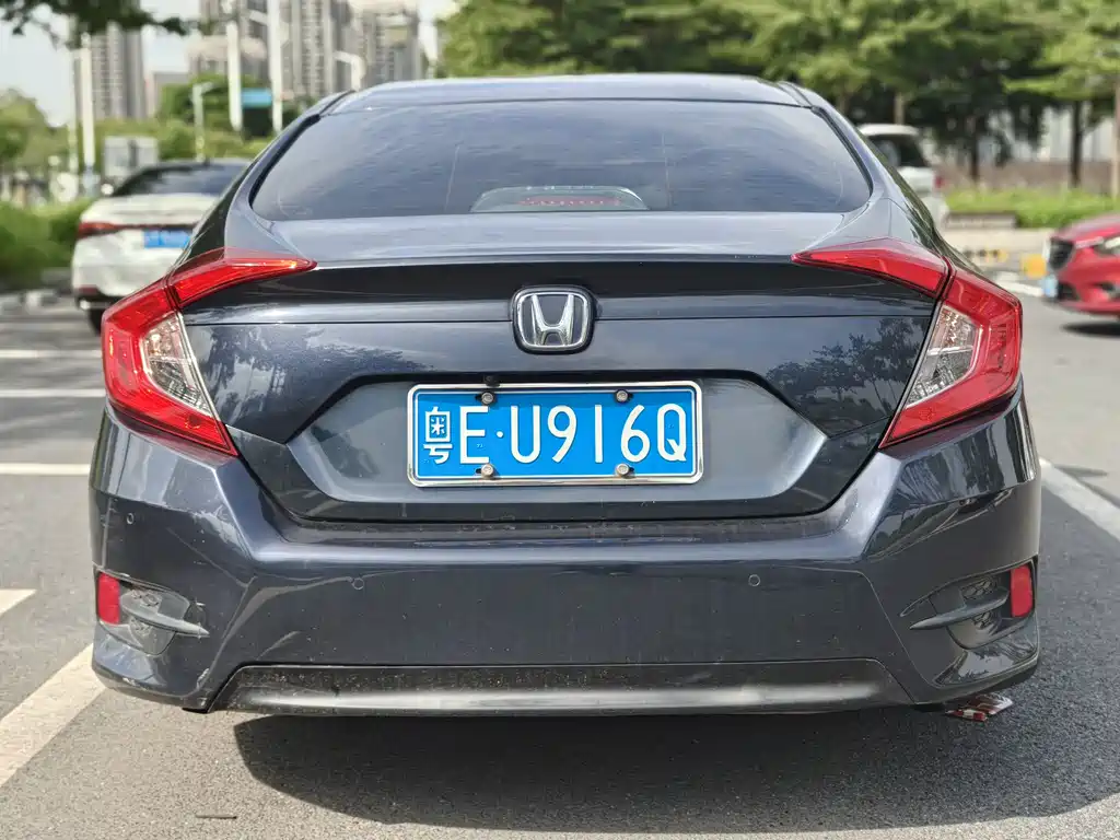 Honda Civic 2019 — фото 11