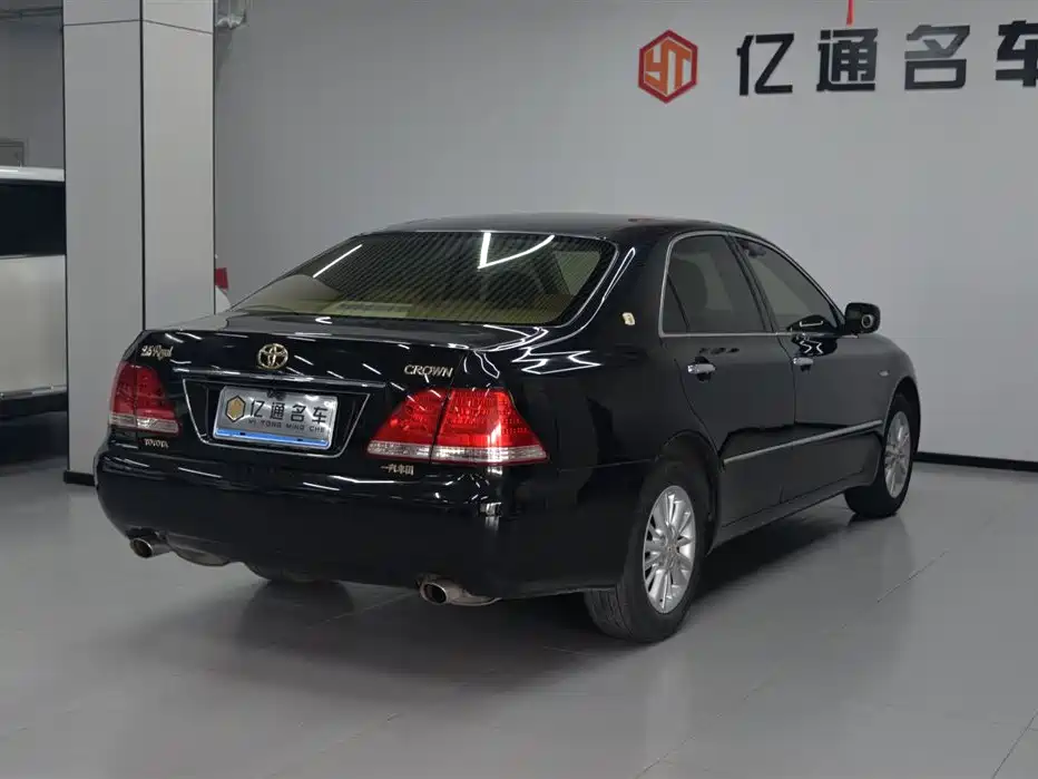 Toyota Crown 2006 — фото 21