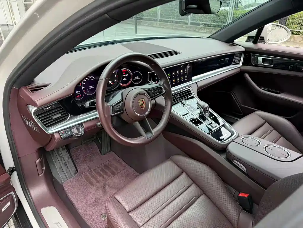 Porsche Panamera 2023 — фото 10