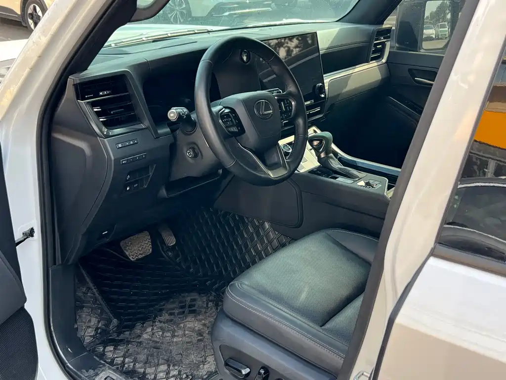 Lexus GX 2024