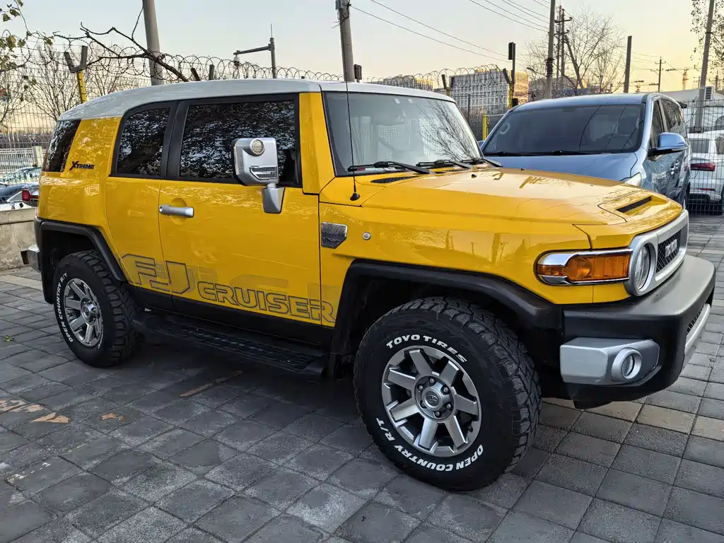 Toyota FJ Cruiser 2019 — фото 3