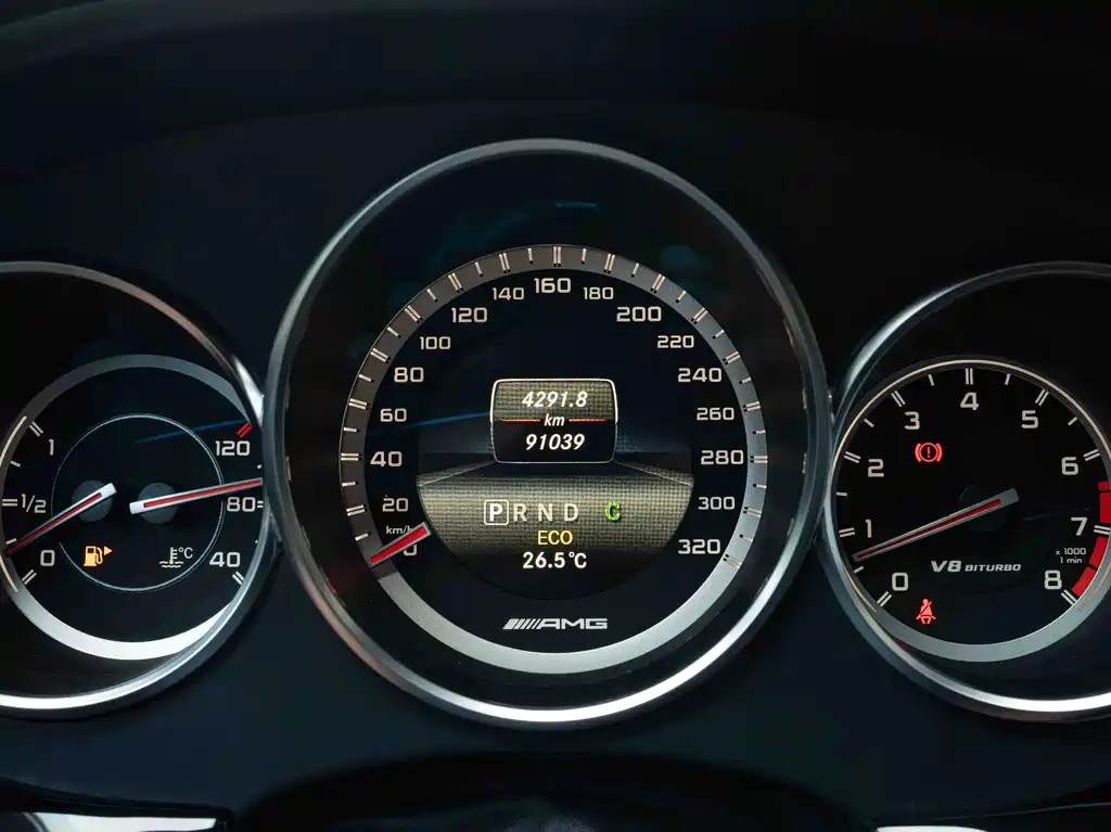 Mercedes-Benz CLS AMG 2013 — фото 12
