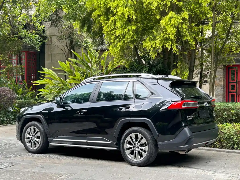 Toyota Wildlander 2021 — фото 14