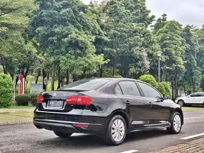 Volkswagen Sagitar 2015