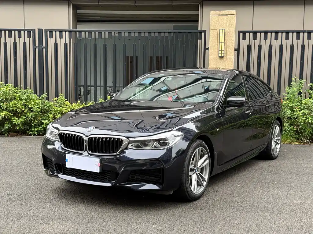BMW 6 Series GT 2018 — фото 1