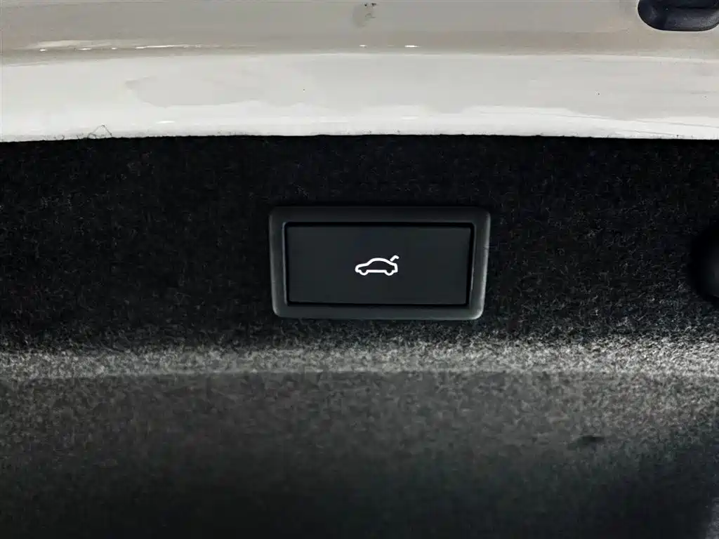 Skoda Octavia 2024 — фото 18