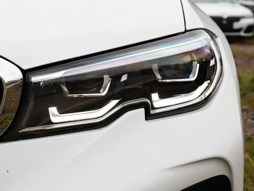 BMW 3 Series 2020 — фото 8