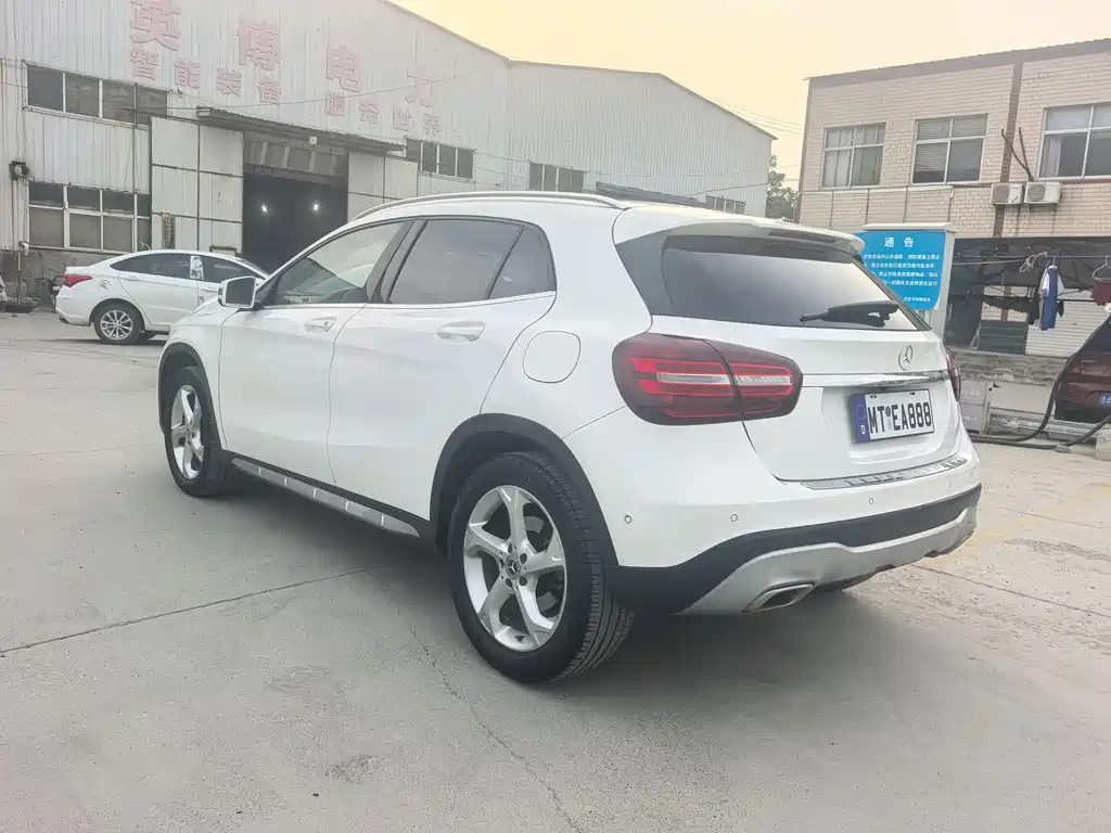 Mercedes-Benz GLA 2019
