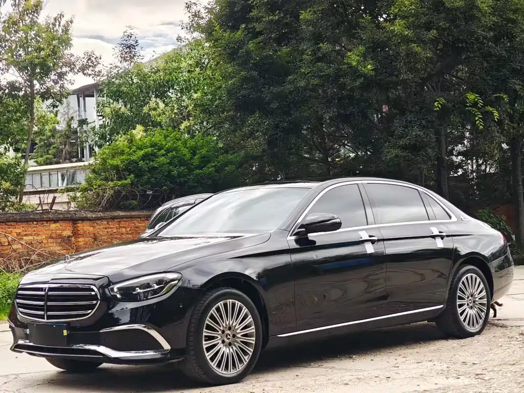 Mercedes-Benz E-Class 2022