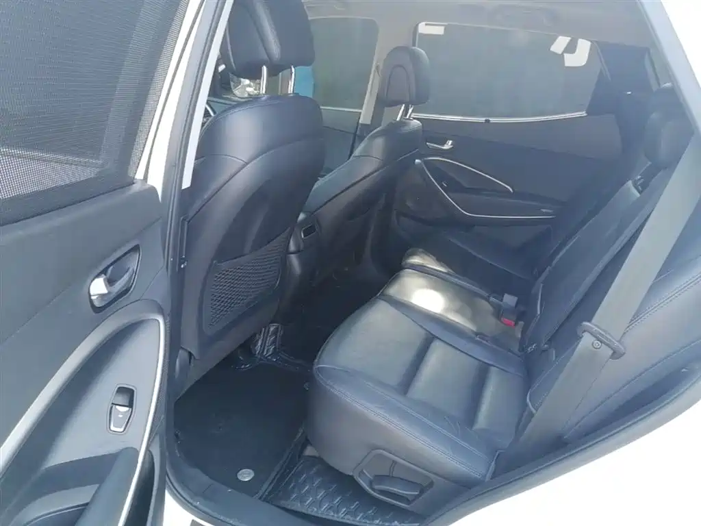 Hyundai Santa Fe 2016 — фото 17