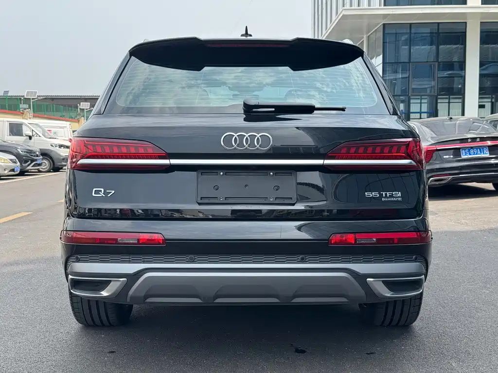 Audi Q7 2023 — фото 4