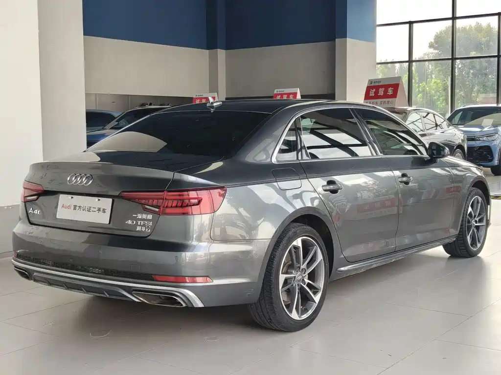 Audi A4L 2019
